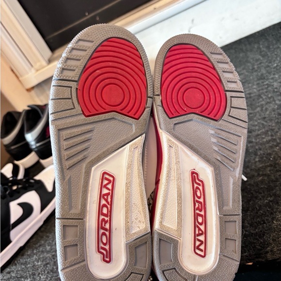 Cardinal red air jordan 3 - Picture 7 of 7